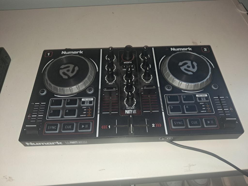 Numark Party Mix 1 DJ Controller, Ophalen, Zo goed als nieuw, Numark