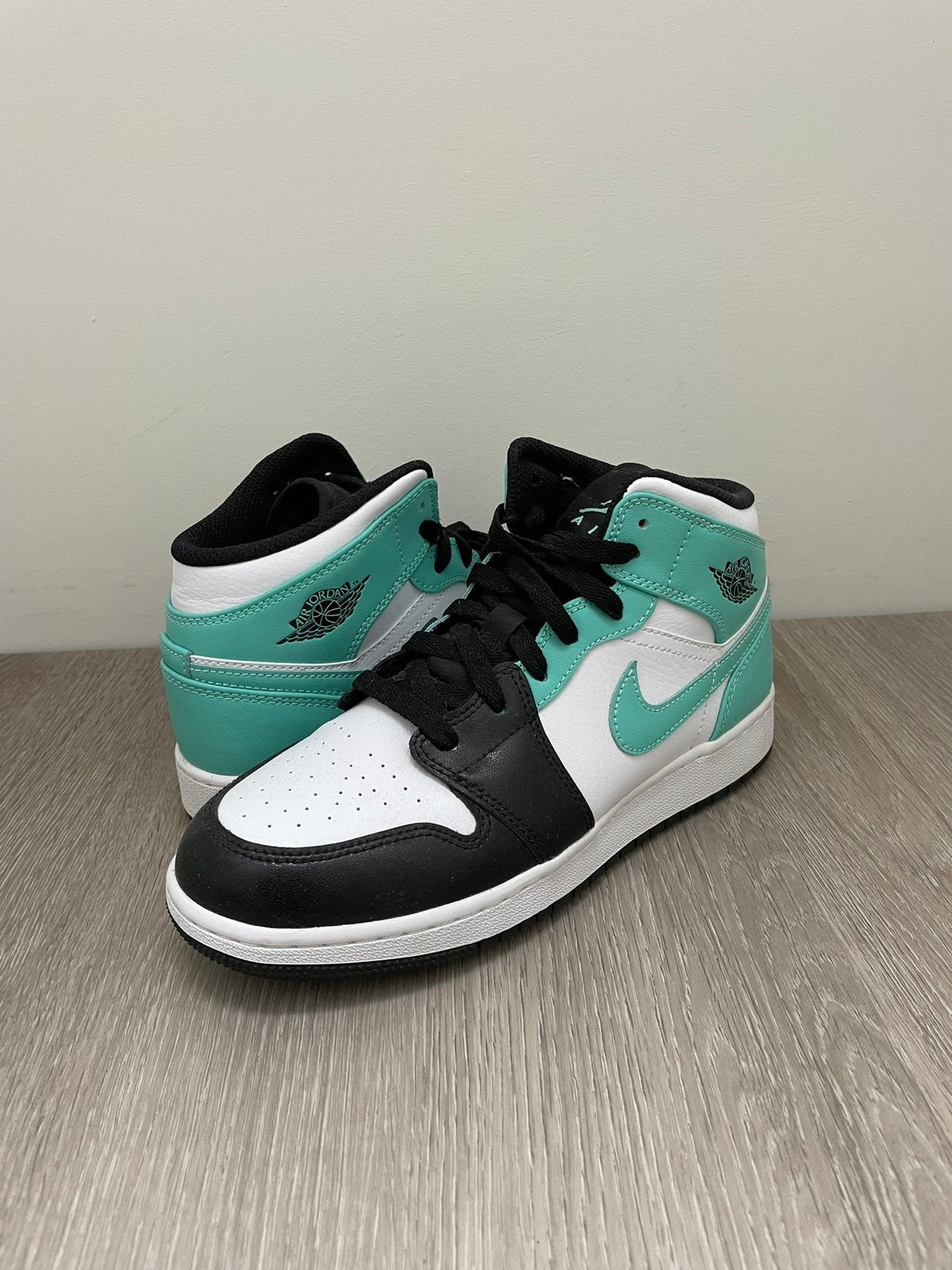 Nike jordan 1 mid, Blauw, Ophalen of Verzenden, Sneakers of Gympen, Zo goed als nieuw
