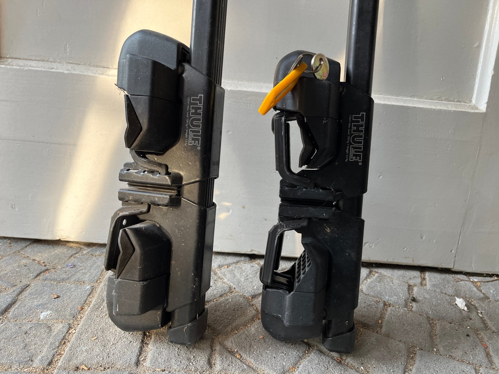 Thule dakdragers met slot - voor open rails, Ophalen, Gebruikt