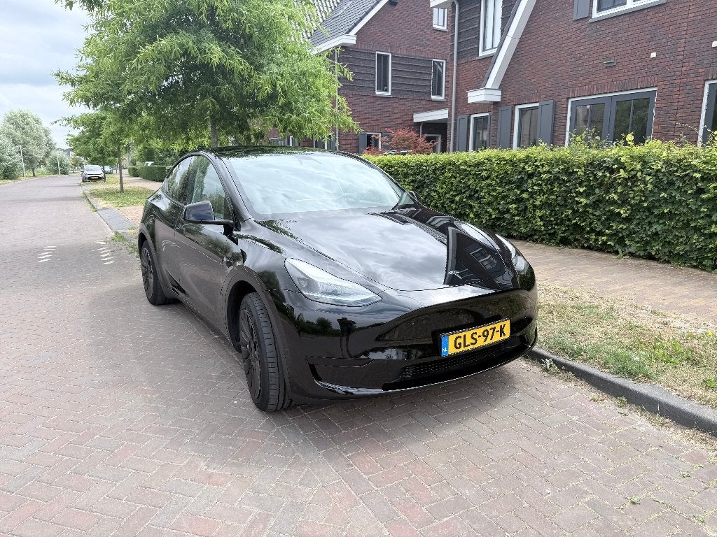 Tesla Model Y 2024 Zwart, Automaat, Achterwielaandrijving, Zwart, Parkeerassistent
