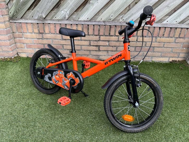 B'Twin Kinderfiets 16 inch met zijwieltjes, Fietsen en Brommers, Fietsen | Kinderfietsjes, Ophalen, Zijwieltjes, 16 tot 20 inch