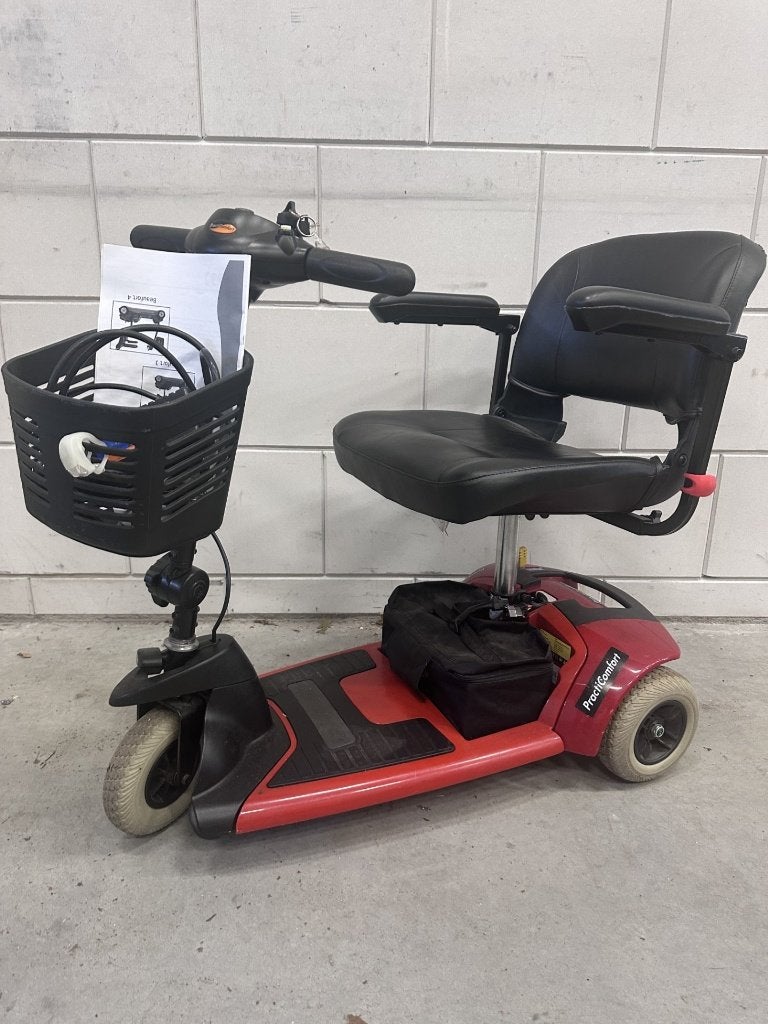 PractiComfort scootmobiel  compact en compleet met mandje, Ophalen, Gebruikt, 10 km/u of minder