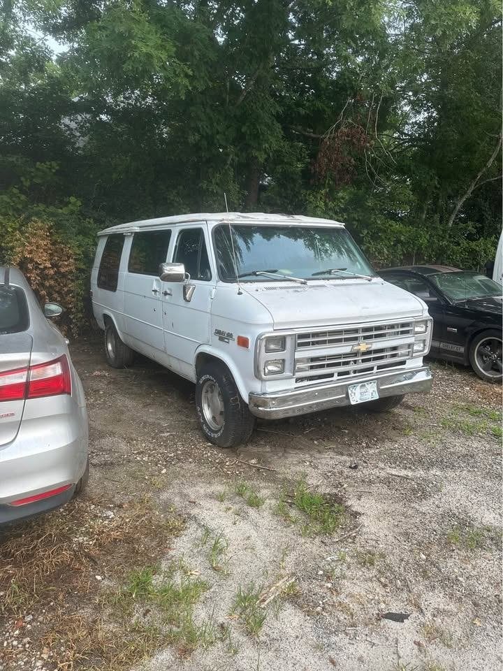 1985 chevrolet chevy camper van G20, Auto's, Chevrolet, Achterwielaandrijving, 8 cilinders, Overige carrosserieën, Zwart