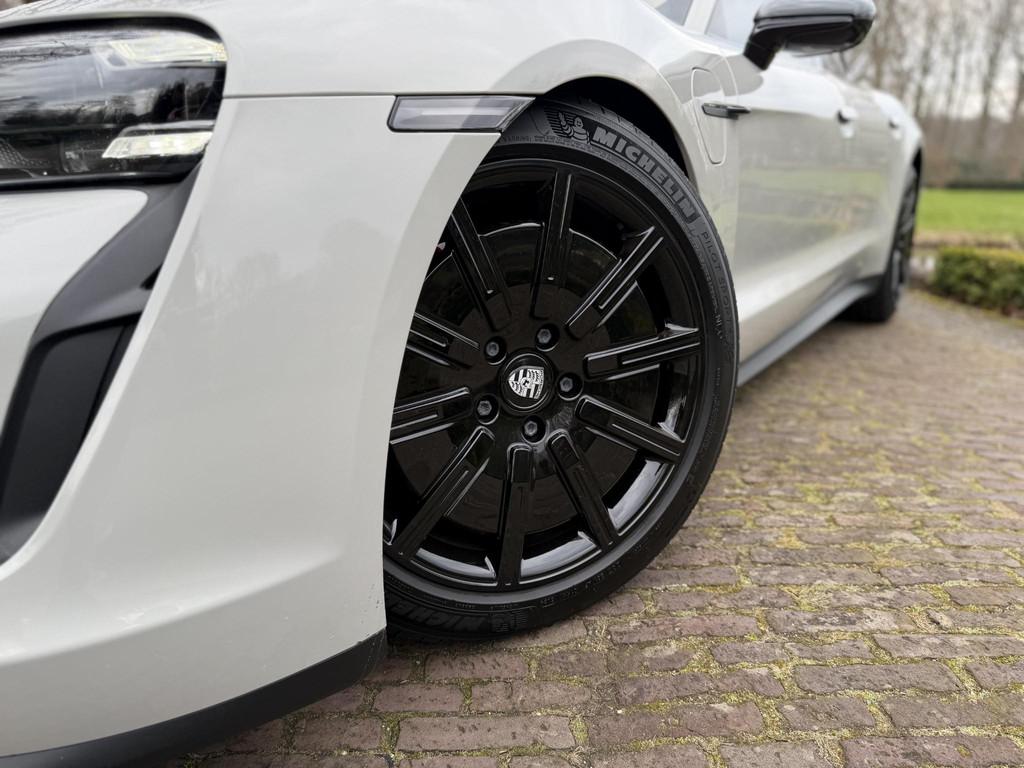 Porsche Taycan 4S Performance 84 kWh | Krijtgrijs | Sport Ch, Auto's, Porsche, 464 km, Gebruikt, Zwart, 489 pk