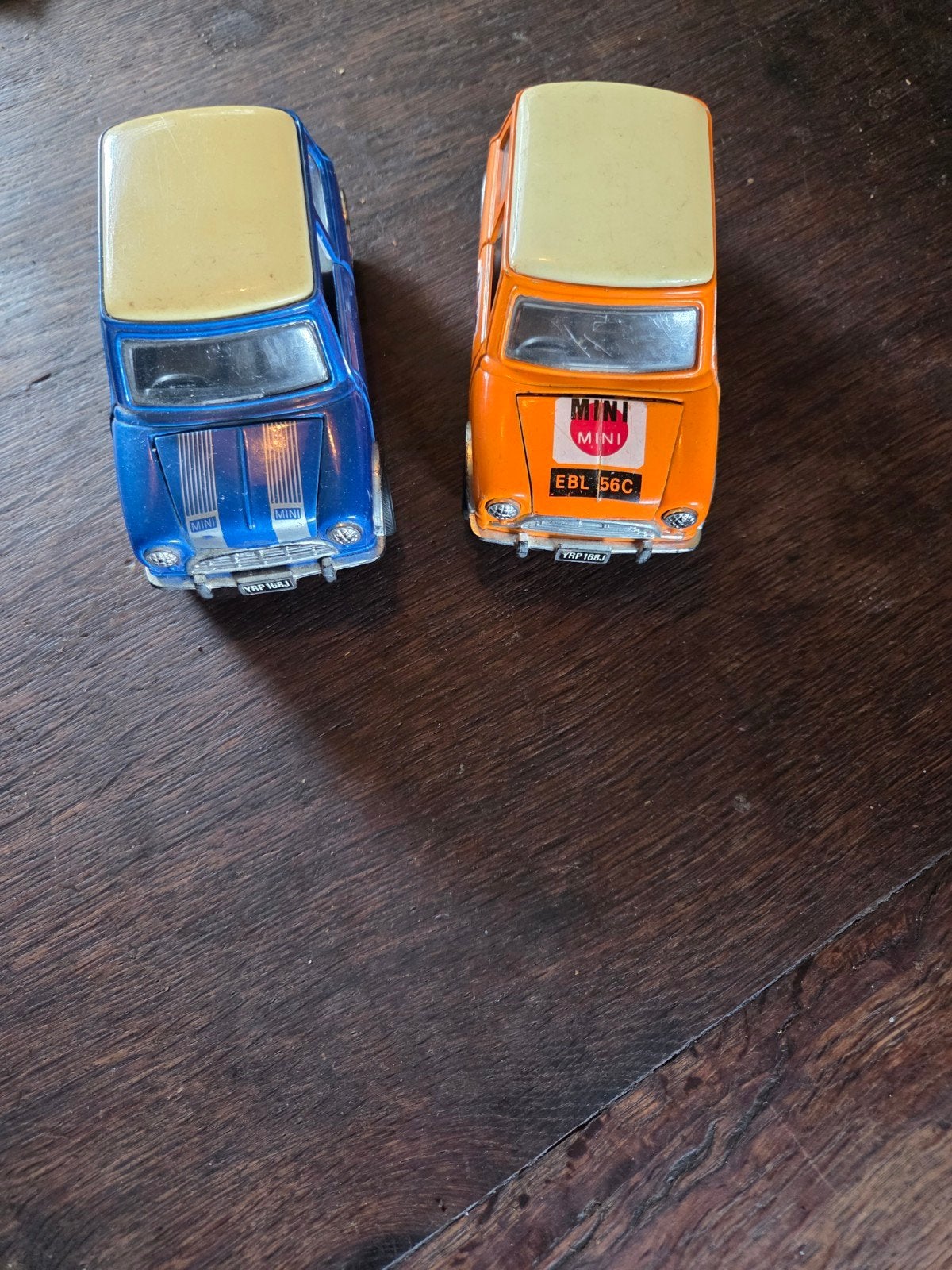 Set van 2 vintage Mini Cooper modelauto's, Ophalen