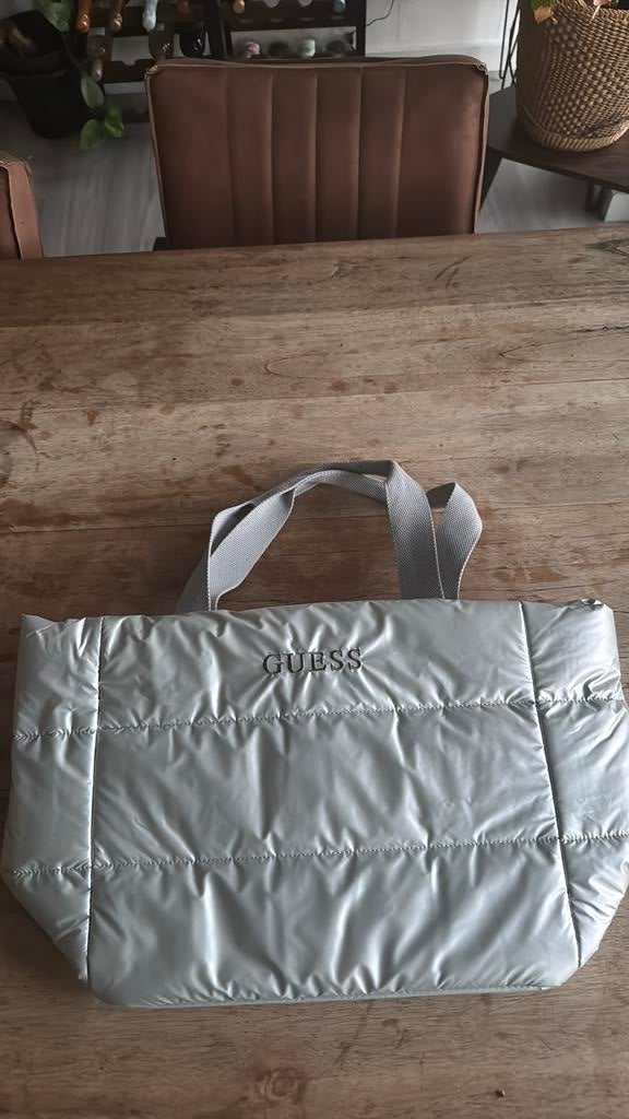 Guess strandtas, Ophalen of Verzenden, Zo goed als nieuw, Overige kleuren, Overige typen
