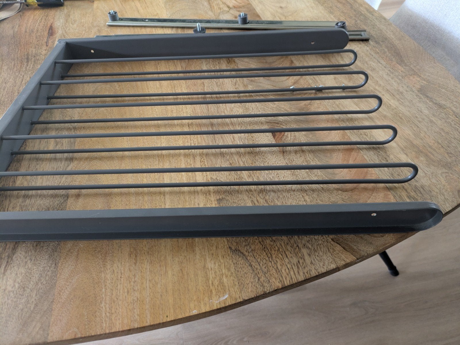 Uitschuifbare broekhanger IKEA Komplement Paxkast 50 cm, Ophalen, 50 tot 100 cm, Zo goed als nieuw, Minder dan 100 cm