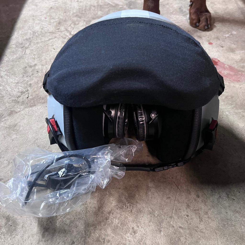 Te koop vliegtuig helikopter helm, Ophalen, Nieuw, Hoed, Pet, of Sjaal, Overige merken