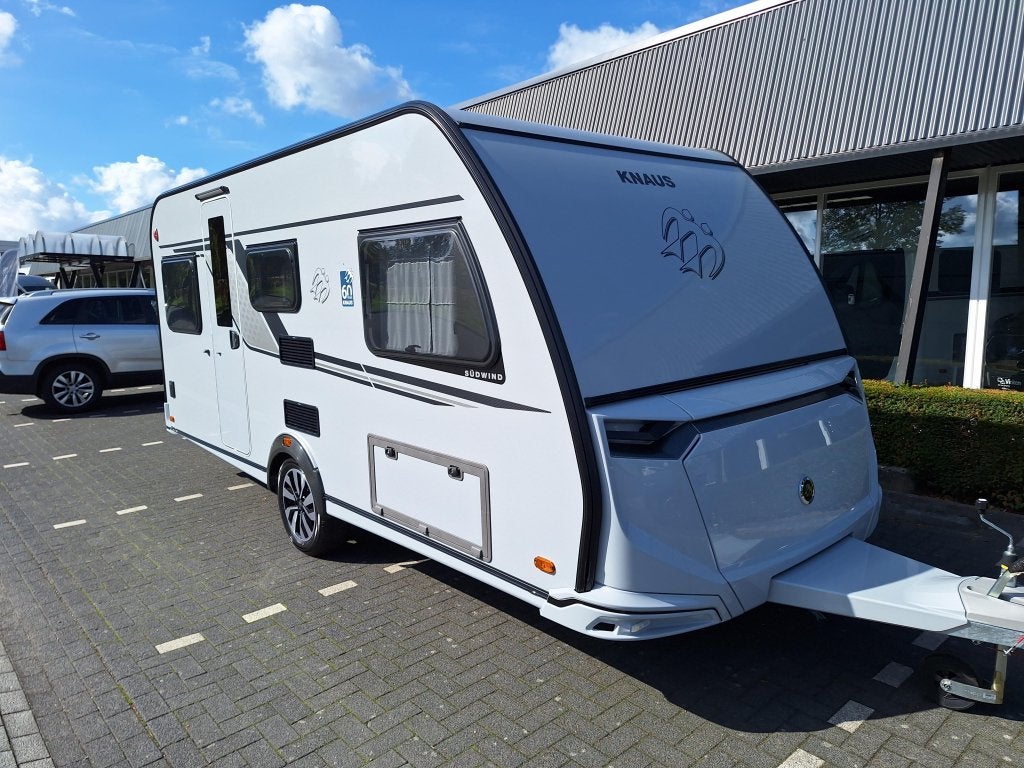 Knaus Sudwind 60 Years 460 EU VINKEN VOORRAAD VOORDEEL, Caravans en Kamperen, Standaardzit, Bedrijf, 4 tot 5 meter, Schokbreker