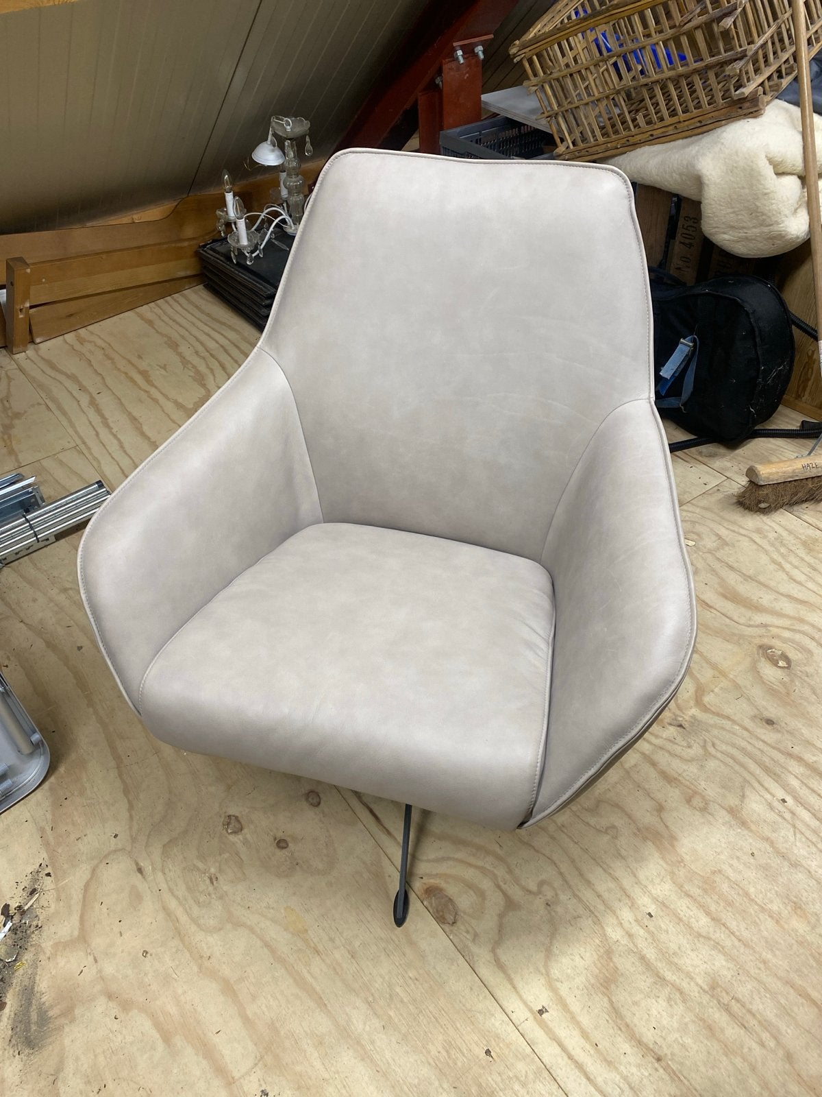 Stijlvolle beige fauteuil van DYK, zo goed als nieuw, Huis en Inrichting, Ophalen, Gebruikt, Overige kleuren, Eén