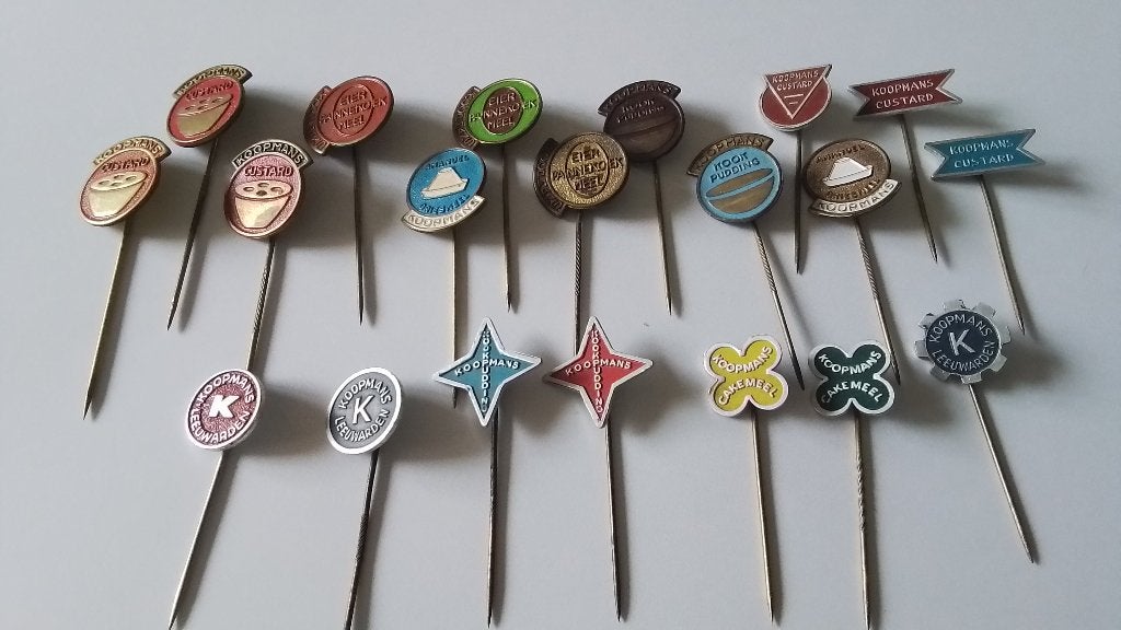 20 verschillende speldjes koopmans, Verzamelen, Speldjes, Pins en Buttons, Ophalen of Verzenden, Zo goed als nieuw, Overige onderwerpen