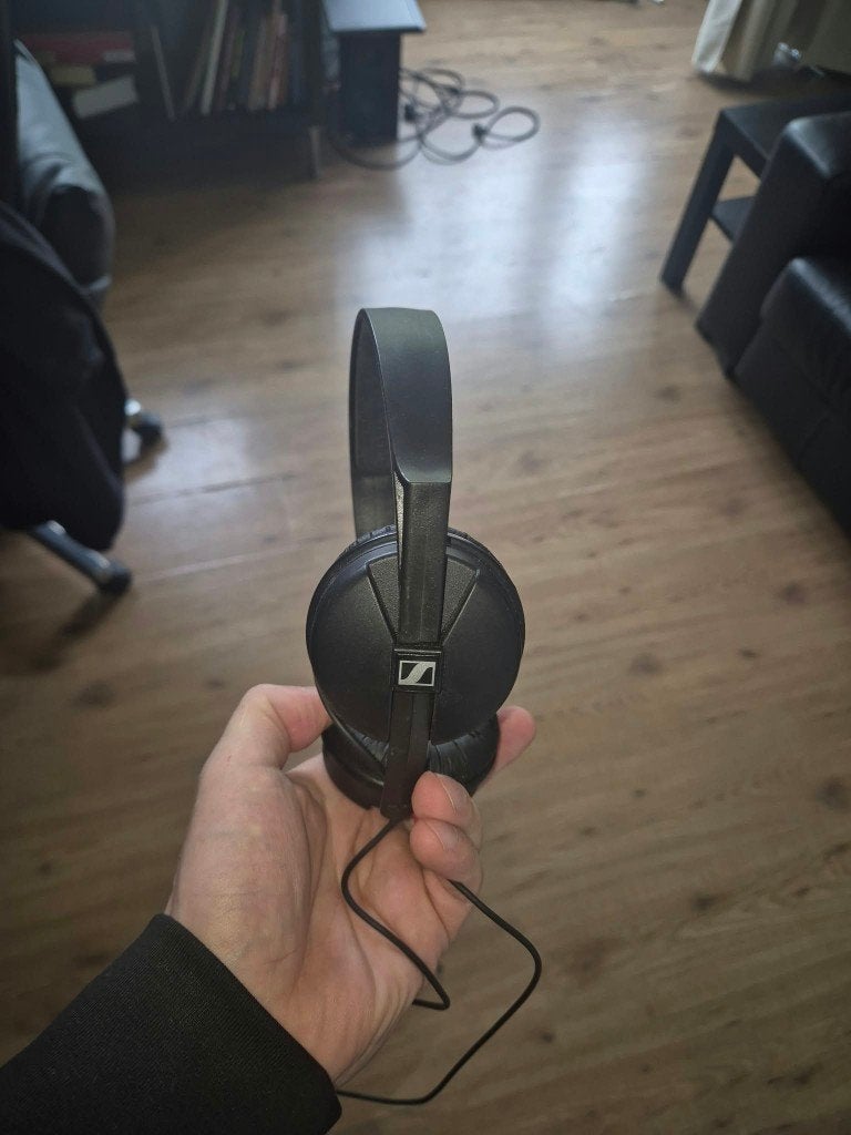 Sennheiser HD25 (praktisch nieuwstaat maar kapotte kabel), Ophalen of Verzenden, Zo goed als nieuw, Sennheiser