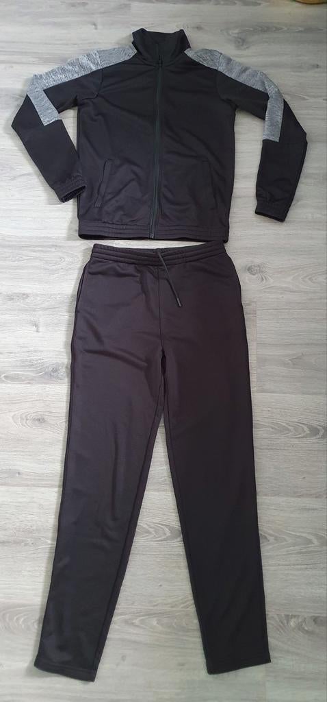 Zwart grijs trainingspak maat XS, Ophalen of Verzenden, Zo goed als nieuw, Maat 46 (S) of kleiner, Zwart