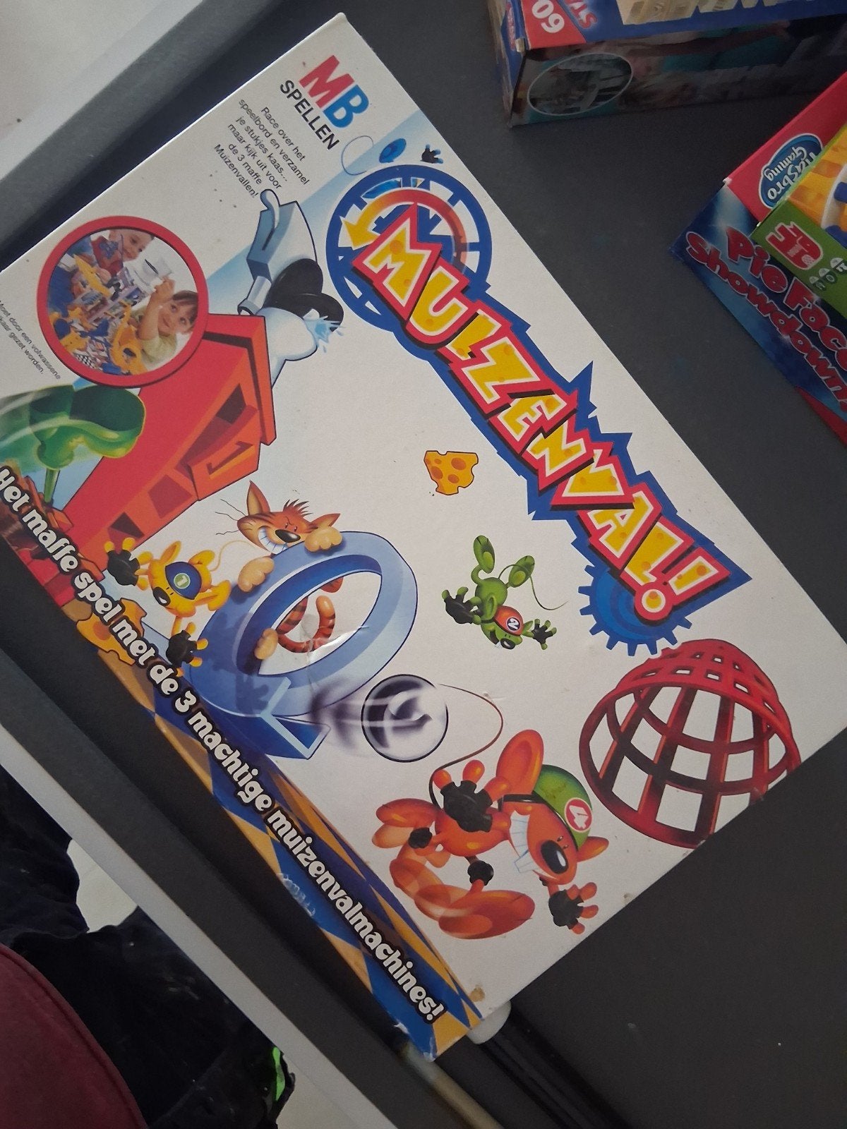 MB Spellen Muizenverval! Bordspel - Compleet en Leuk!, Drie of vier spelers, Ophalen of Verzenden, Gebruikt, MB Spellen