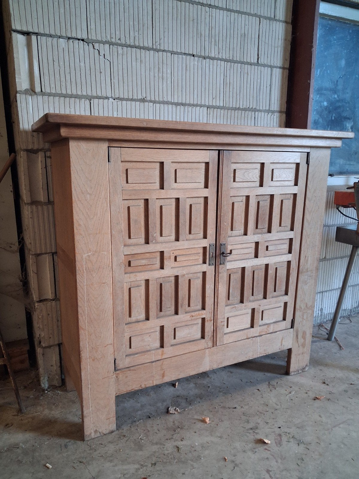 eiken houten kast., 100 tot 150 cm, Eikenhout, Met lade(s), Ophalen of Verzenden