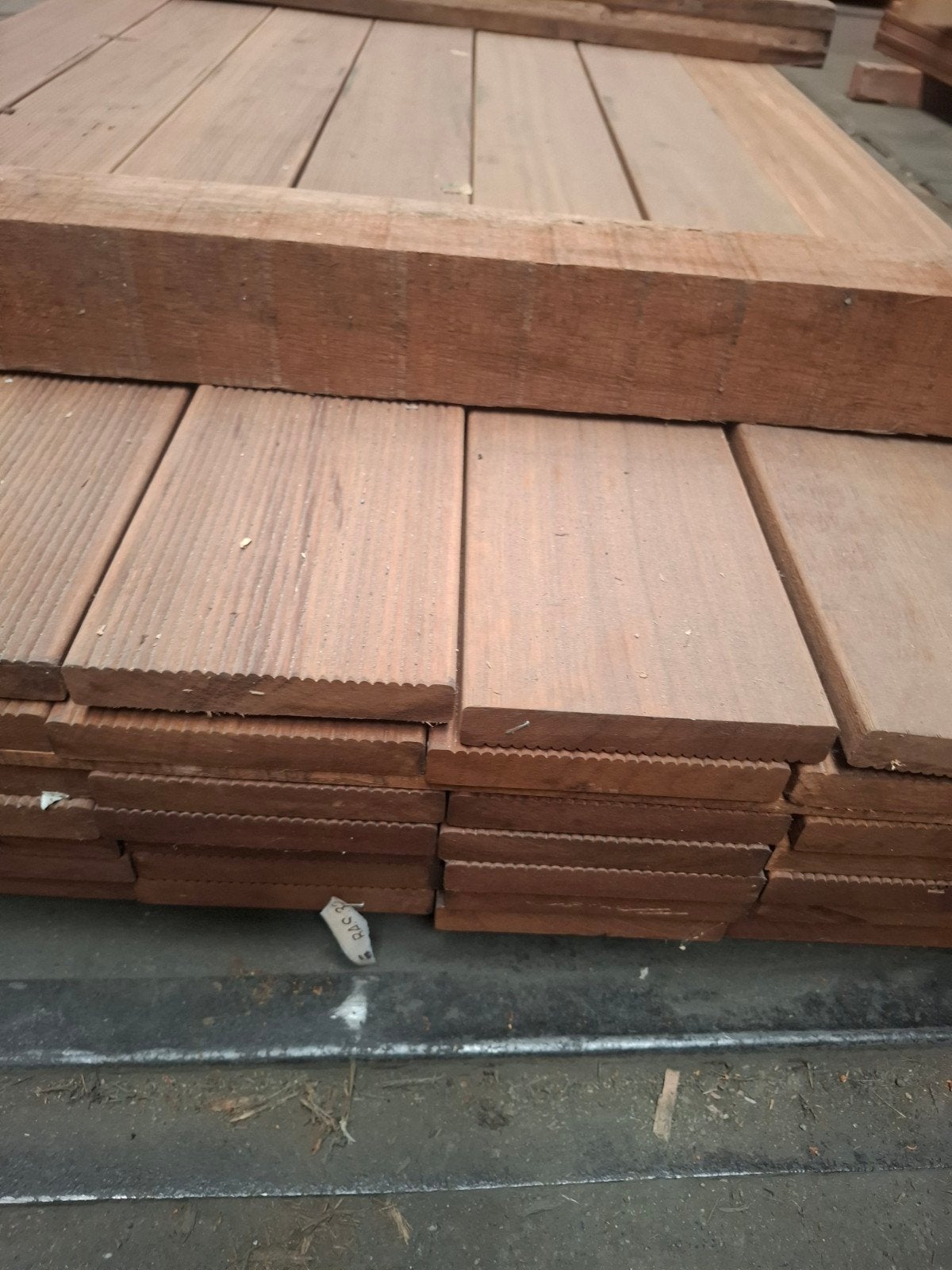partij hardhout vlonderplanken 49 st 215 cm bezorgen mogelij, Ophalen, Nieuw, A, Hout