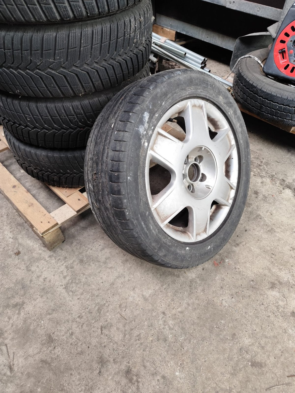 1x Originele VW Beetle Velg + Band – 16 inch – 4mm profiel, Ophalen