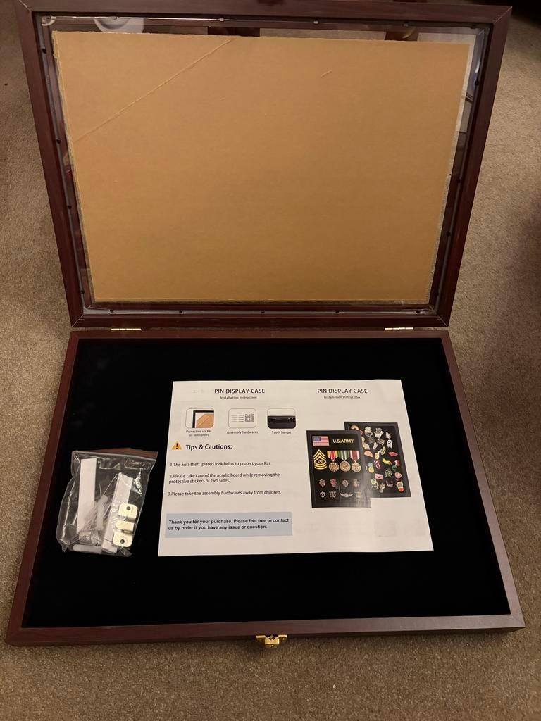 Pin display case, Verzamelen, Overige Verzamelen, Nieuw, Verzenden