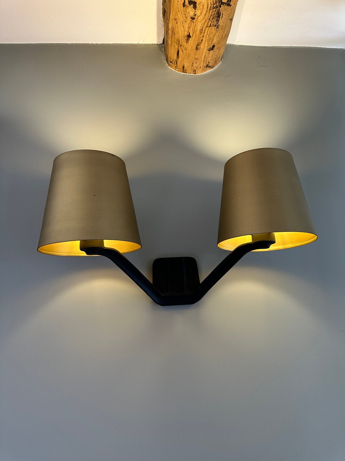 Tom Dixon Base Wandlamp messing kapjes, Zwart, Overige fittingen, Ophalen of Verzenden, Zo goed als nieuw