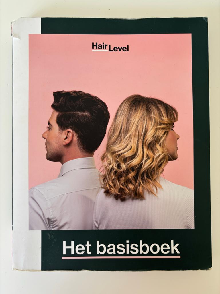 Hair Level Het Basisboek Kappersopleiding MBO Niveau 2, Boeken, Ophalen of Verzenden, Gelezen, Overige niveaus, Overige vakken