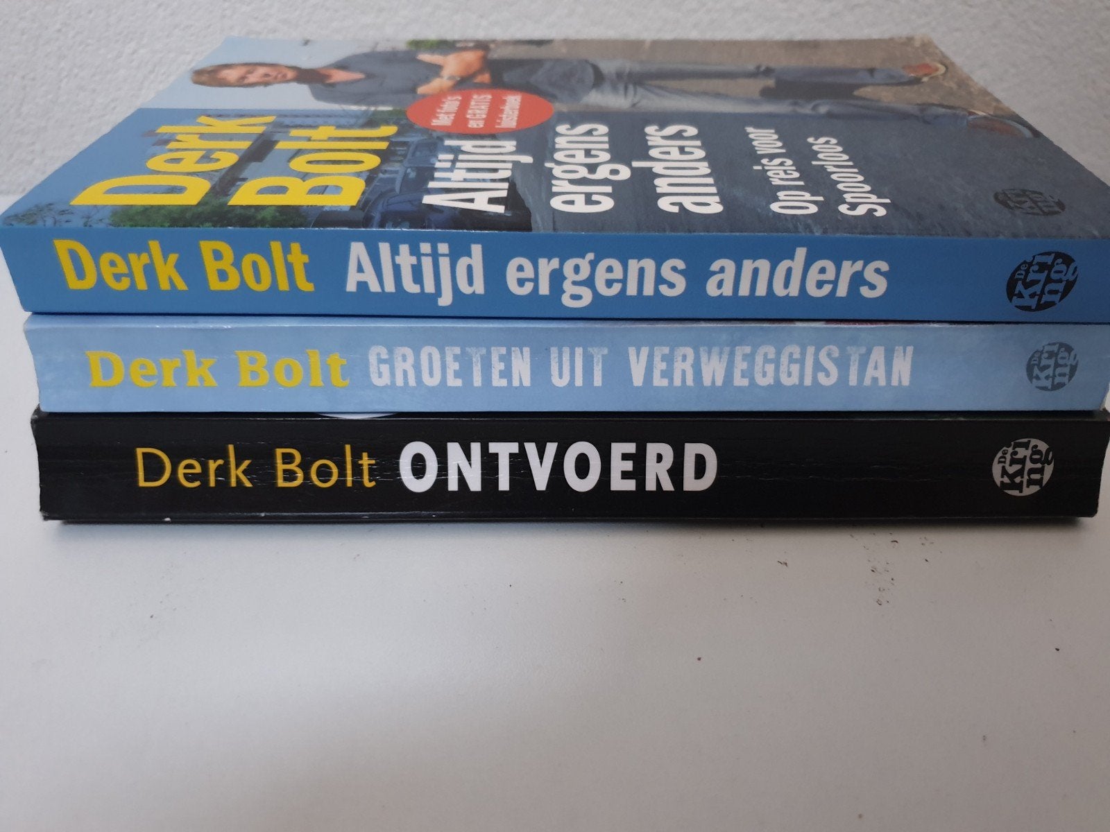 Derk Bolt Reisboeken Altijd Ergens Anders, Groeten uit Verw, Ophalen of Verzenden, Gelezen, Derk Bolt