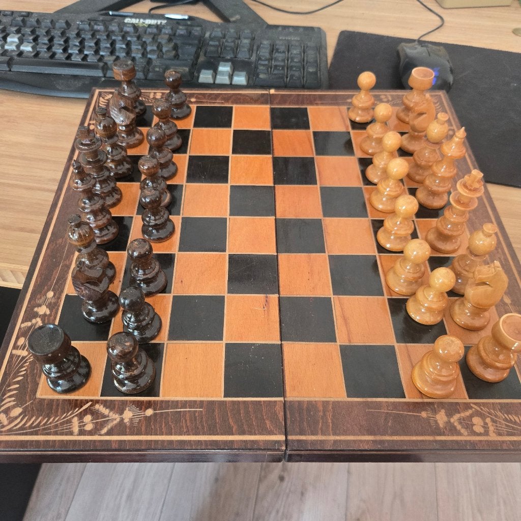 Oud schaakbord hout, Ophalen, Minder dan 500 stukjes, Gebruikt, Schaken