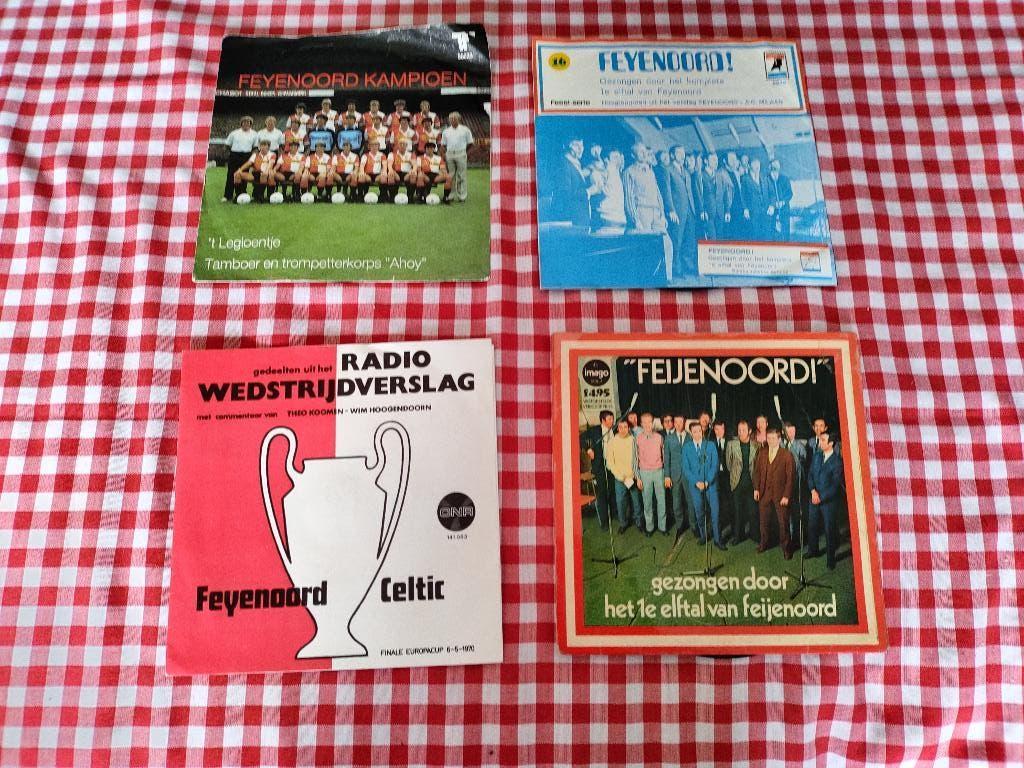 Feyenoord singles 1e elftal 7 inch 4 stuks, Gebruikt, Fotohoes, 7 inch, Single