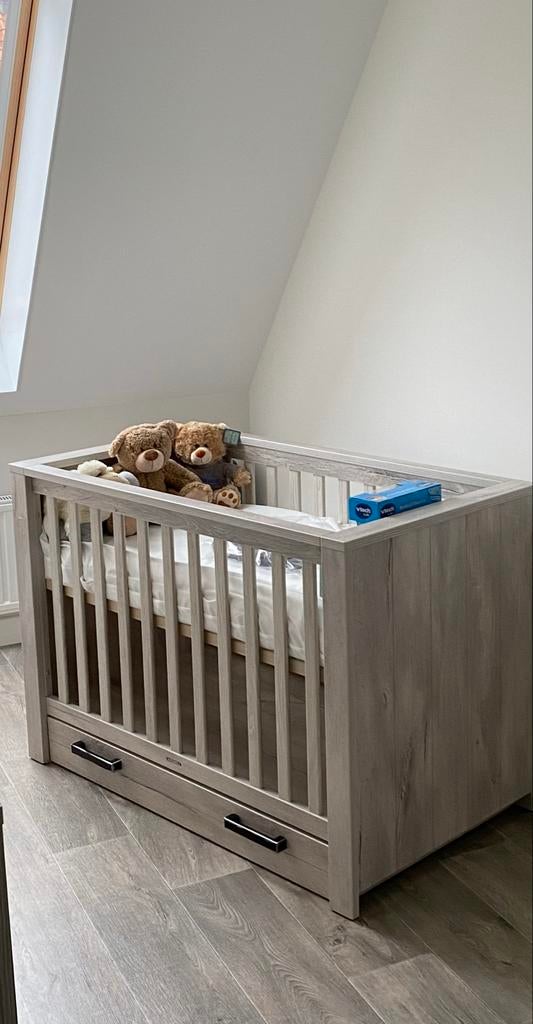 Ledikant met lade - Zo goed als nieuw, Kinderen en Baby's, Kinderkamer | Complete kinderkamers, Ophalen, Zo goed als nieuw, Jongetje of Meisje