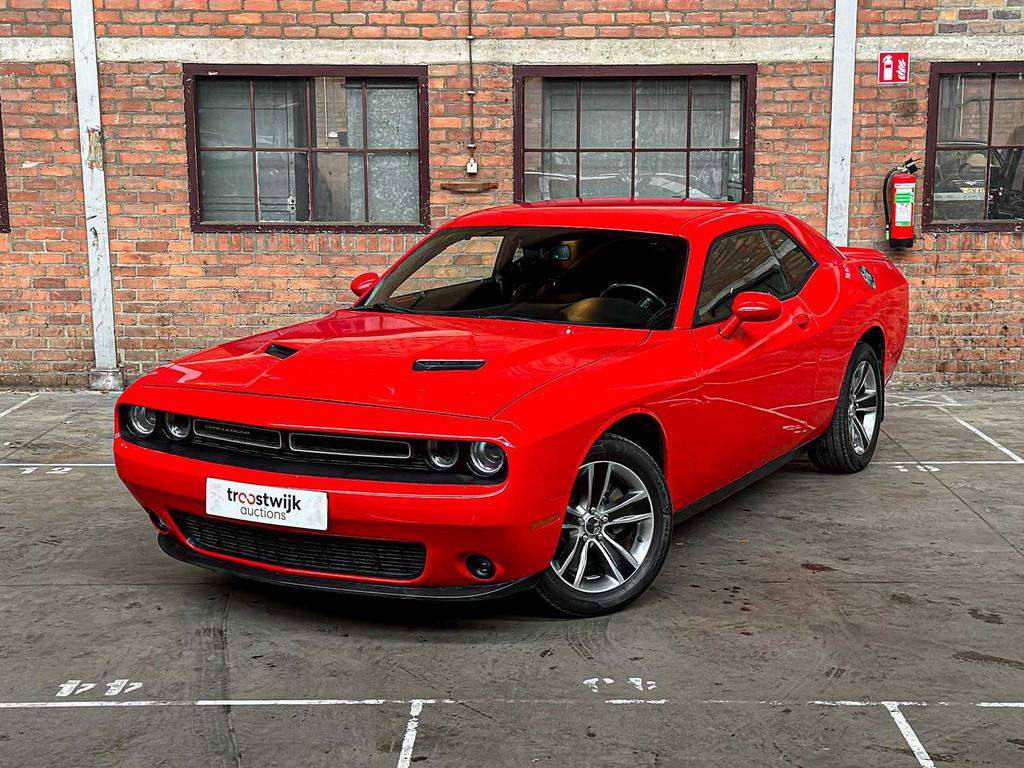 Dodge Challenger SXT 3.6 V6 305pk 2018, Auto's, Automaat, Gebruikt, Cabriolet, Bedrijf