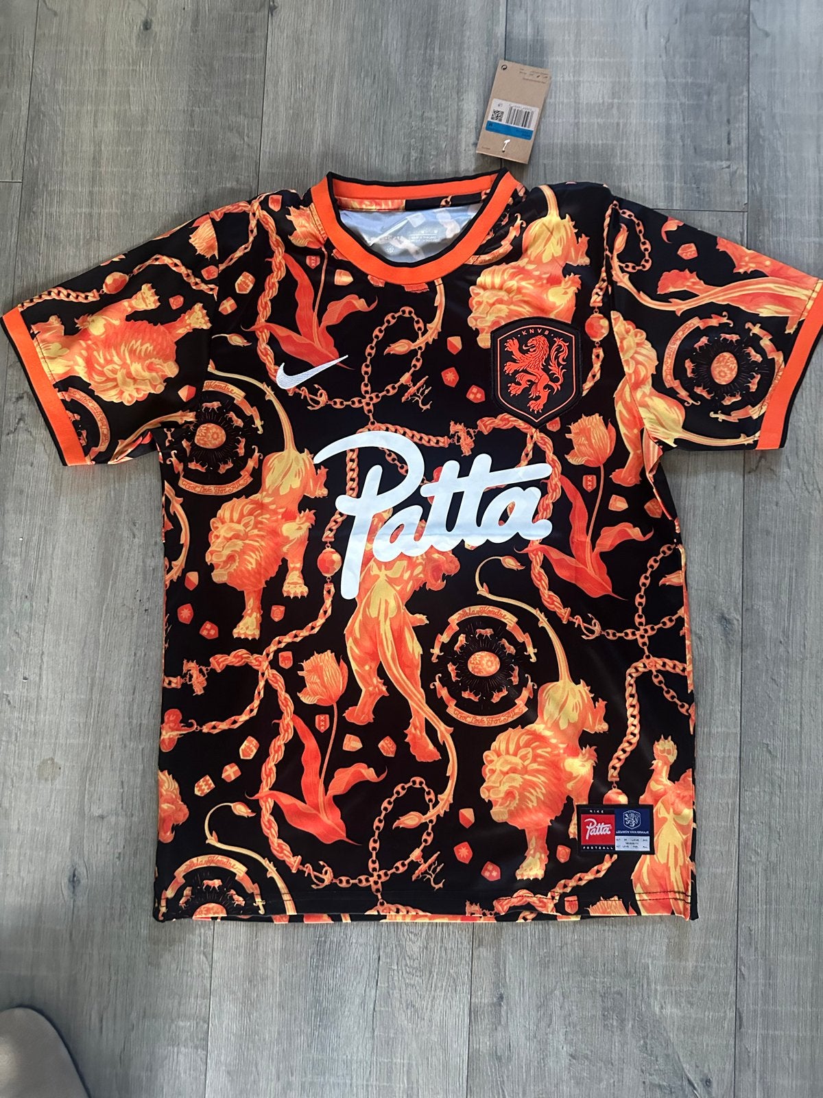 Patta x Nike KNVB Voetbalshirt Oranje Leeuwen - PREORDER!!, Ophalen of Verzenden, Nieuw, Overige maten, Zwart