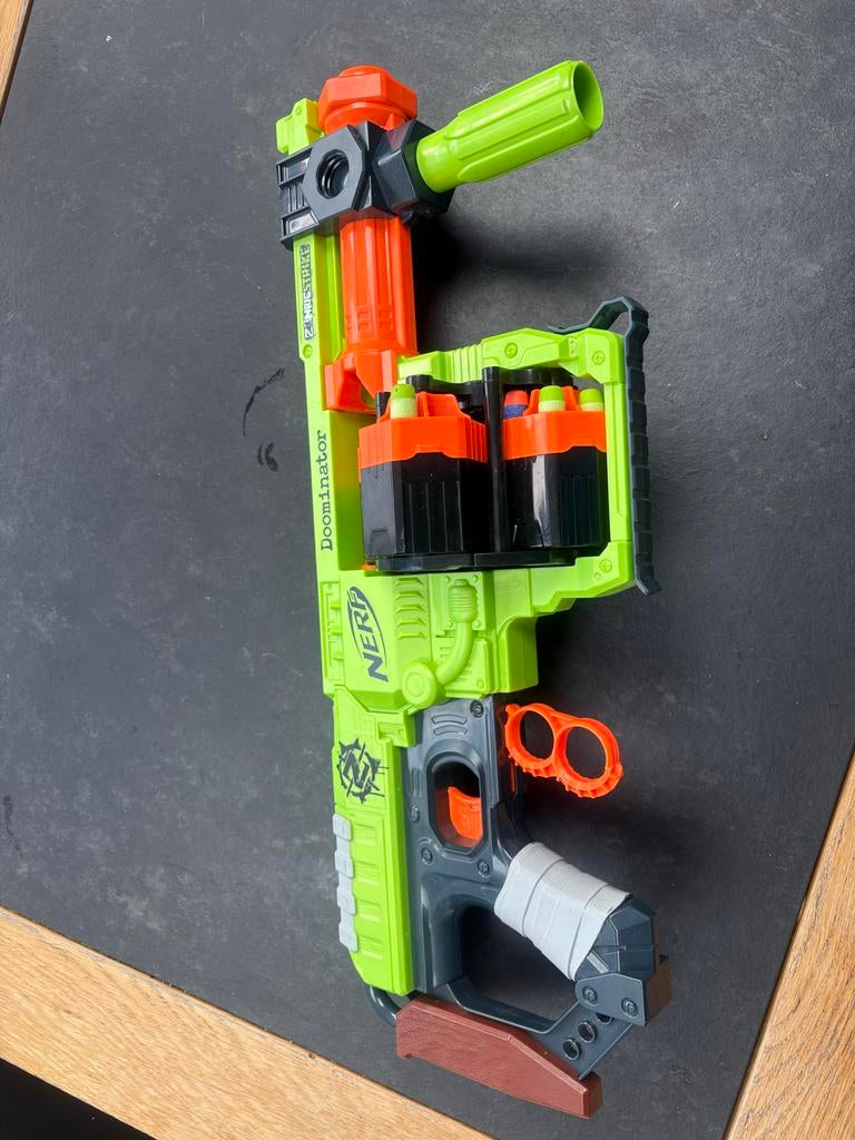 Grote Nerf collectie met diverse geweren en patronen, Ophalen of Verzenden, Zo goed als nieuw