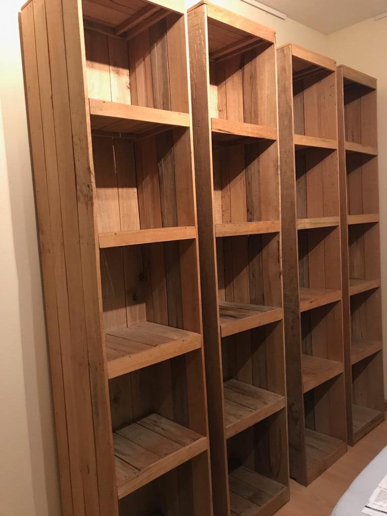 Boekenkast, open vak, fraké hout, Ghana, 3 stuks €375,-, Ophalen, Met plank(en), Minder dan 50 cm, Gebruikt