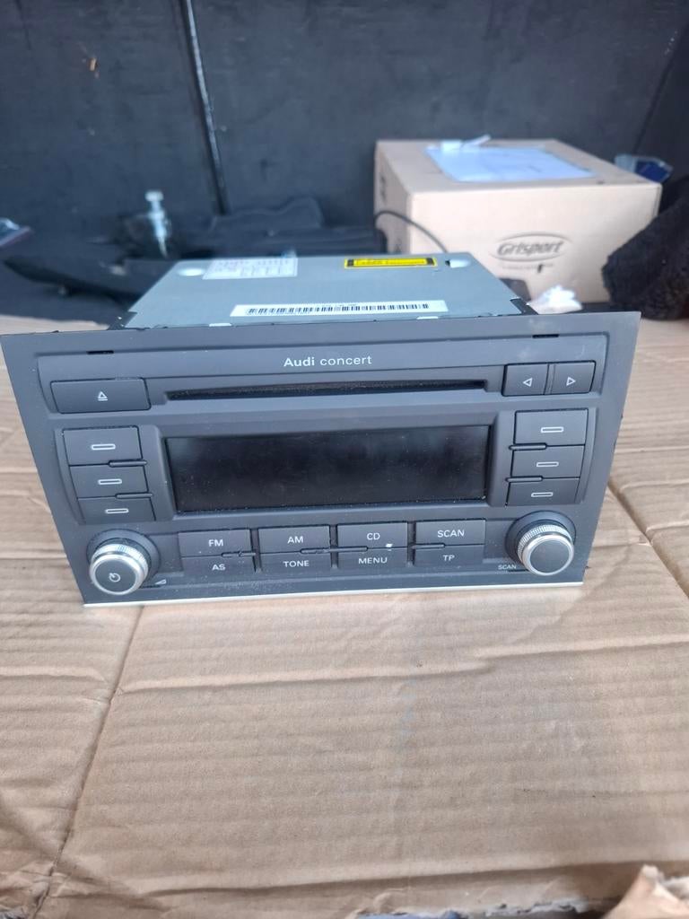 2x Originele Audi Concert Radio - Past in diverse modellen, Ophalen of Verzenden, Gebruikt