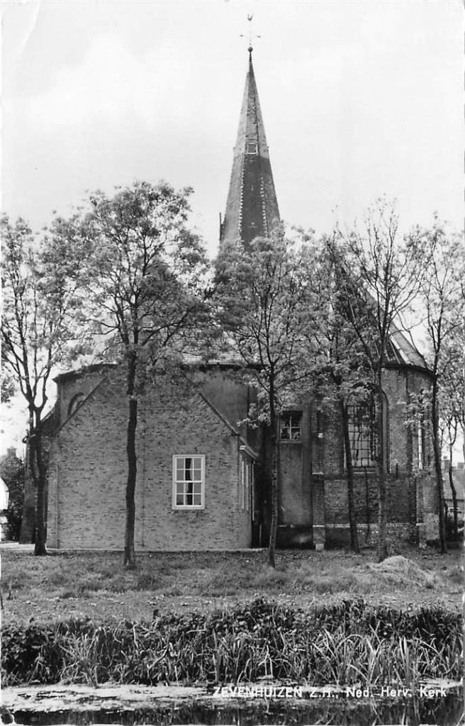 381-102-025 Zevenhuizen Kerk, Verzamelen, Ansichtkaarten | Nederland, Verzenden, Voor 1920, Zuid-Holland