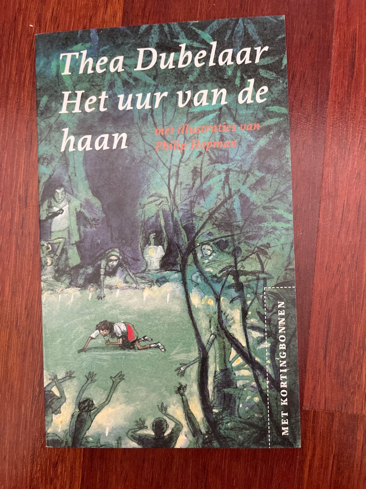 Het uur van de haan - Thea Dubelaar (met kortingsbonnen), Ophalen of Verzenden, Gelezen, Nederland