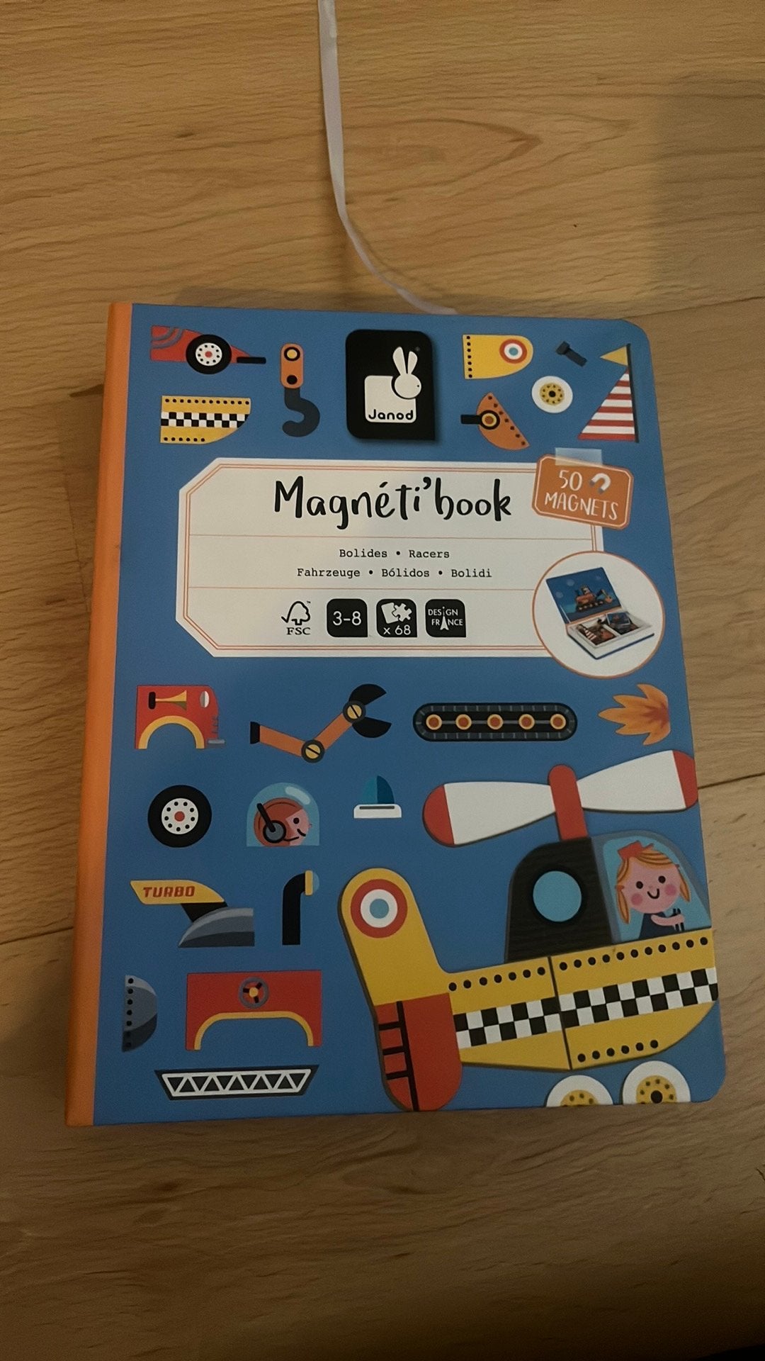 Magneti book, Ophalen of Verzenden, Zo goed als nieuw