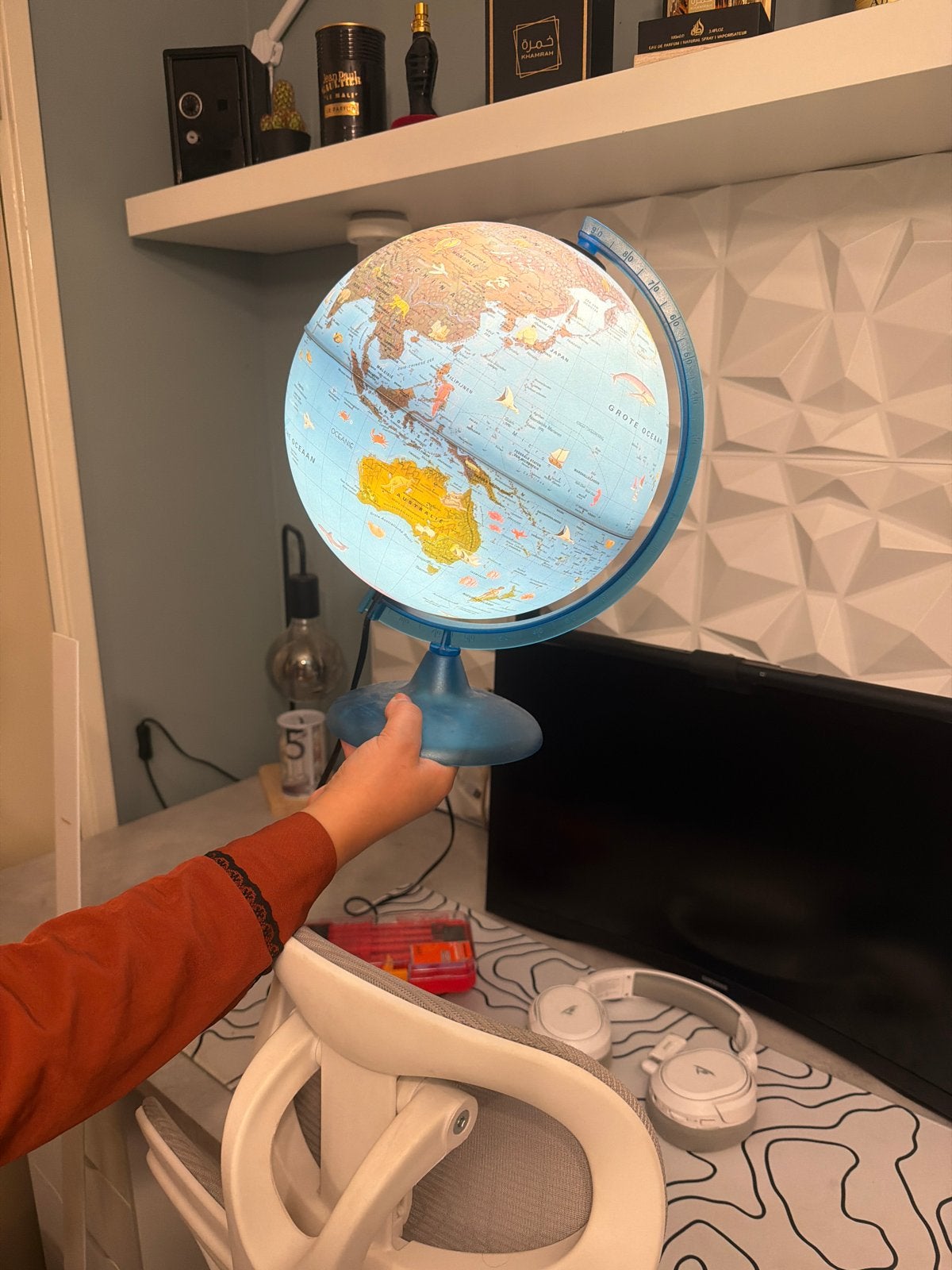 Verlichte Wereldbol - Educatief en Decoratief, Kunststof, Draaibaar, Ophalen of Verzenden, Zo goed als nieuw