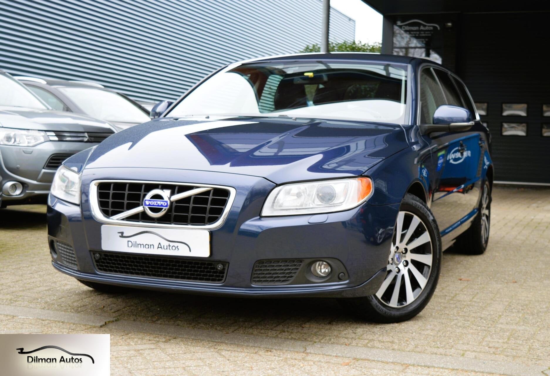 Volvo V70 1.6 T4 Limited Edition|Leder|Navi|Cruise|Pdc|Nap!, Euro 5, 15 km/l, 4 cilinders, Met garantie (alle)