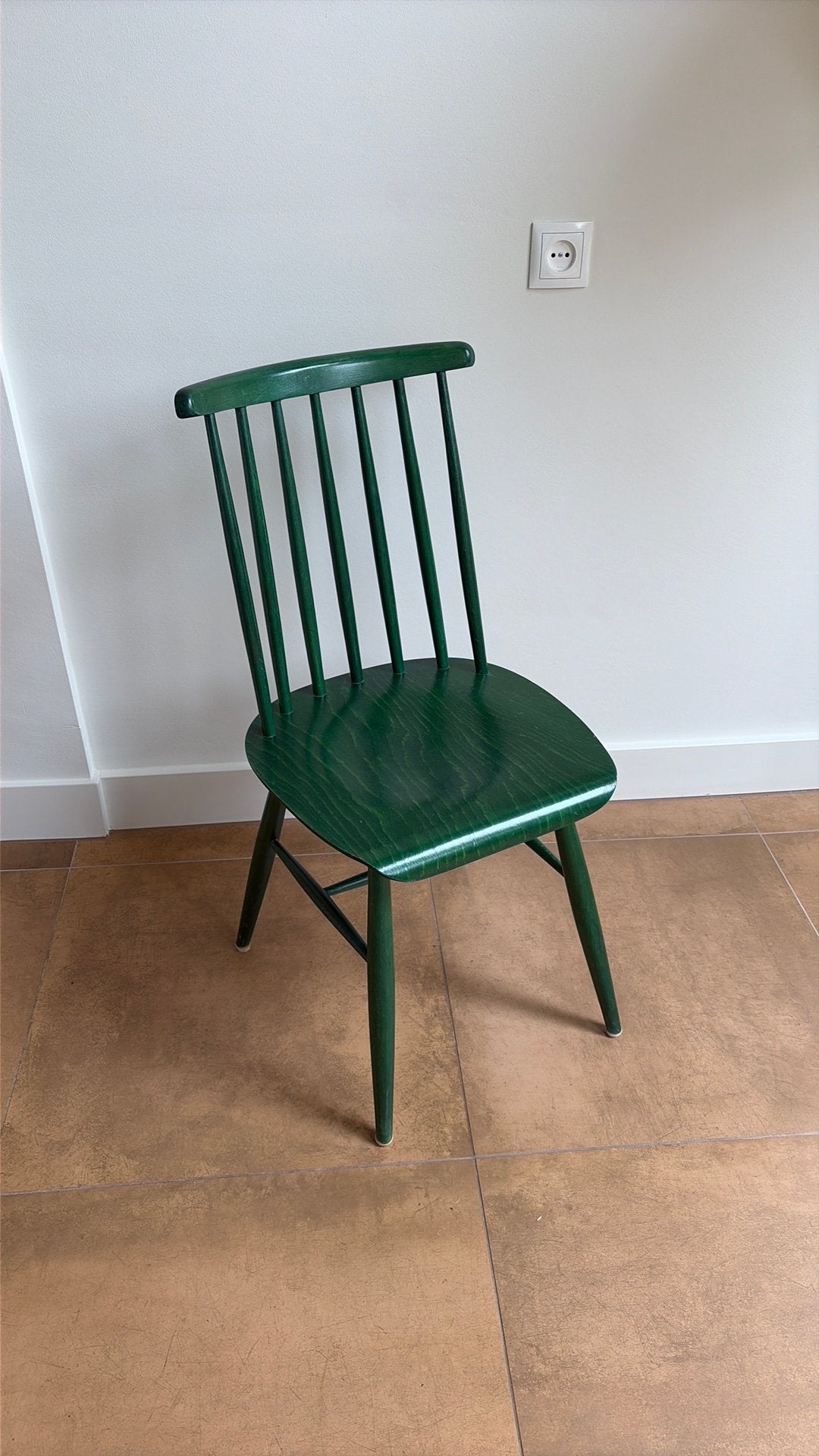Vintage groene houten spijlenstoel Tapiovaara, Ophalen, Zo goed als nieuw, Overige kleuren, Eén