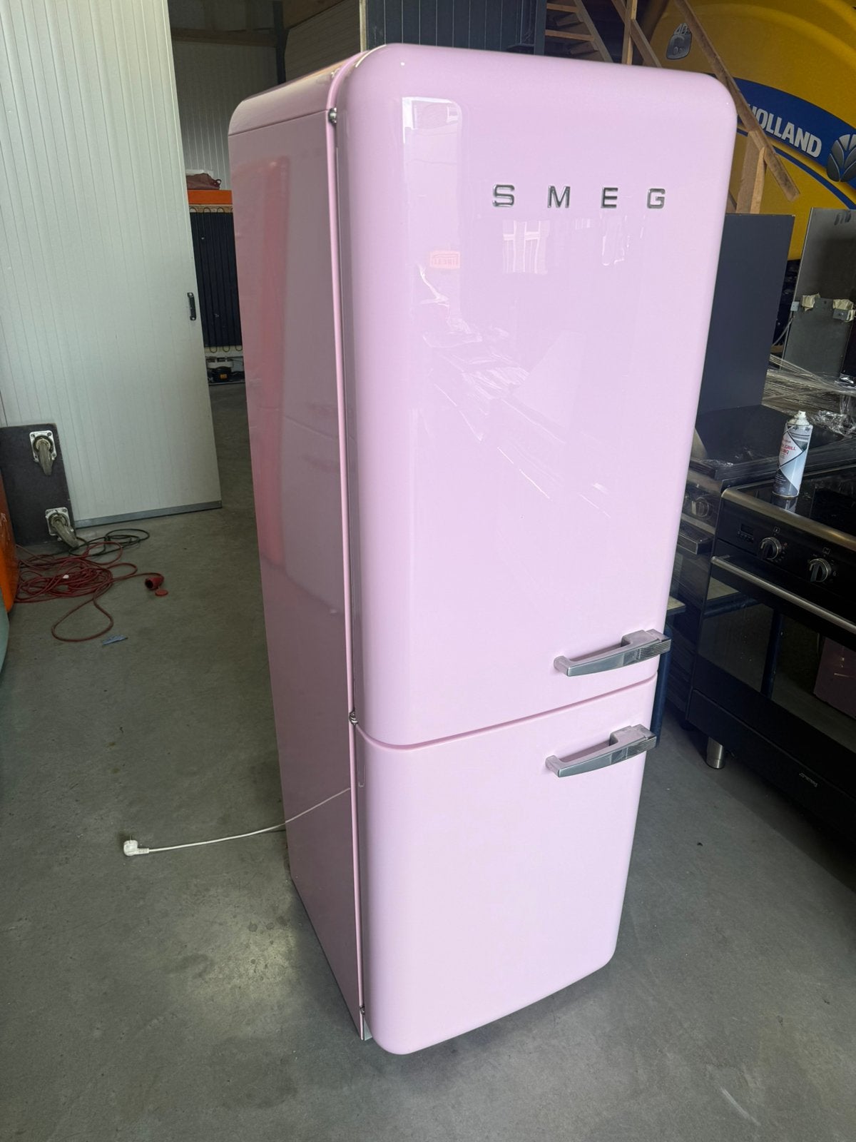 Smeg Koelkast met Vriezer - Roze Retro Design, Witgoed en Apparatuur, Bella, 200 liter of meer, 60 cm of meer, Met aparte vriezer