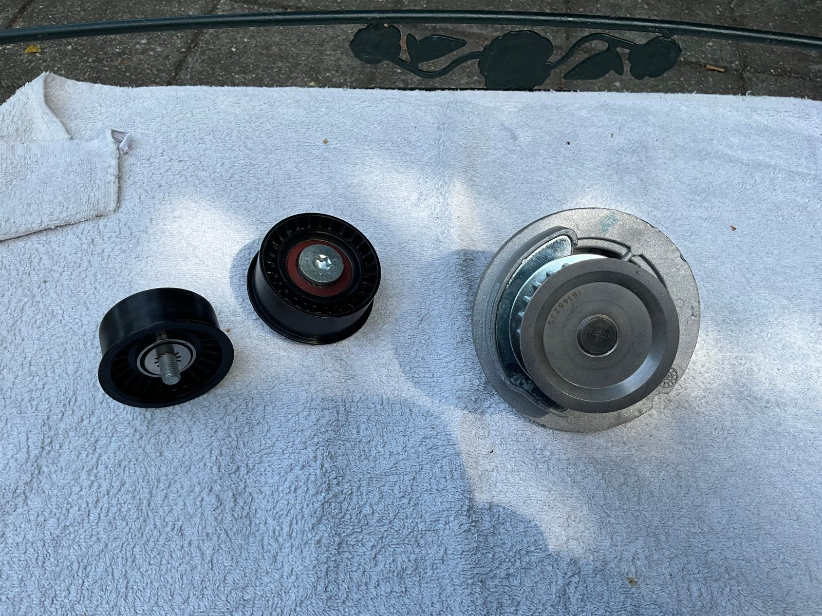 Nieuwe waterpomp  INA  530 0441 30 Opel, Auto-onderdelen, Overige Auto-onderdelen, Ophalen of Verzenden, Nieuw, Opel