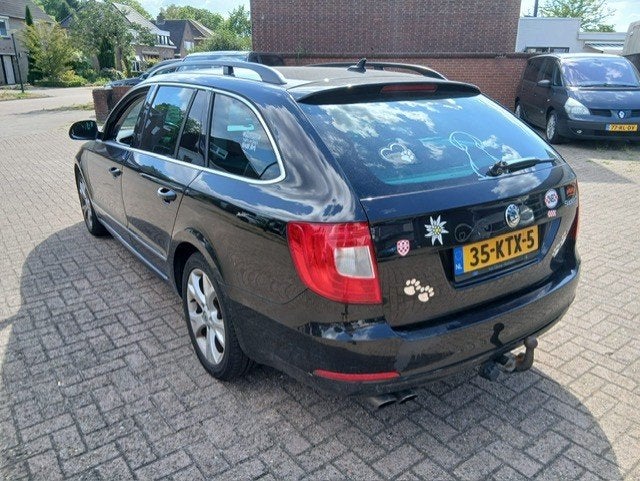Skoda Superb Combi 1.4 TSI / 125PK / COMFORT BUSINESS LINE!, Auto's, Skoda, Voorwielaandrijving, Euro 5, Gebruikt, Zwart