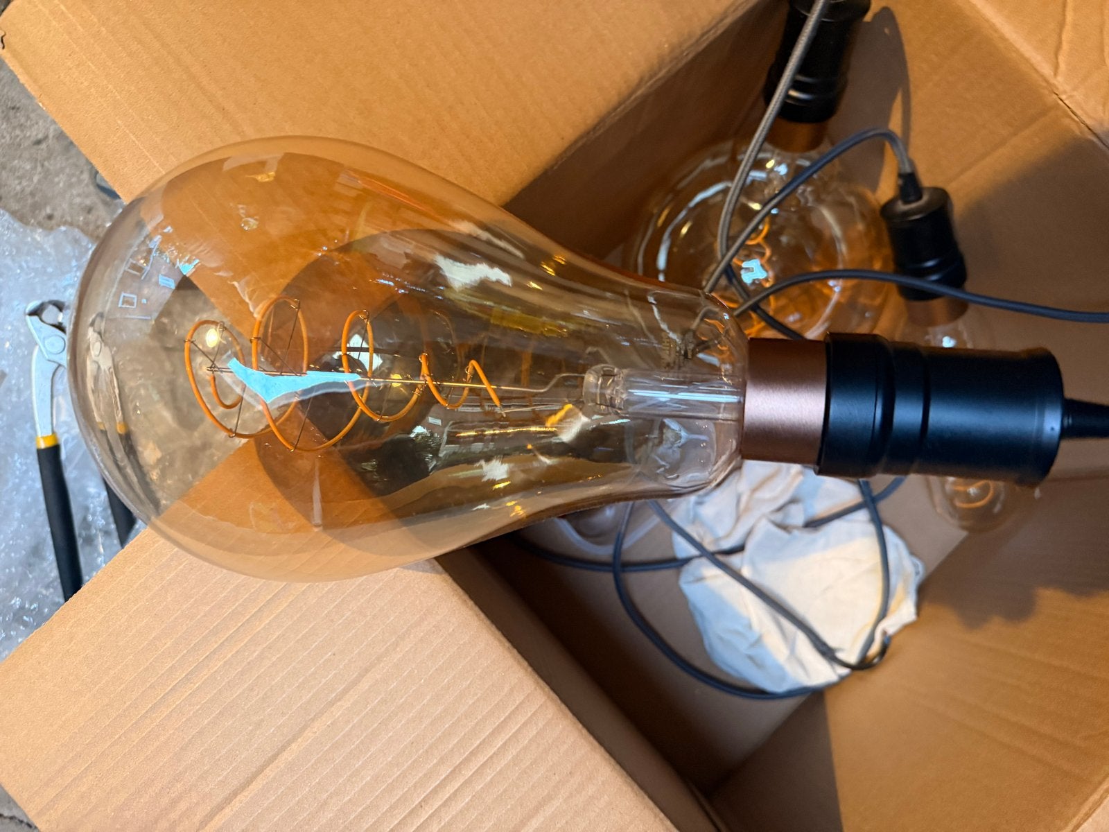 Philips LED lamp Giant 3x  E27 - Extra Warm Wit - Dimbaar, Ophalen of Verzenden, Nieuw, Glas, E27 (groot)