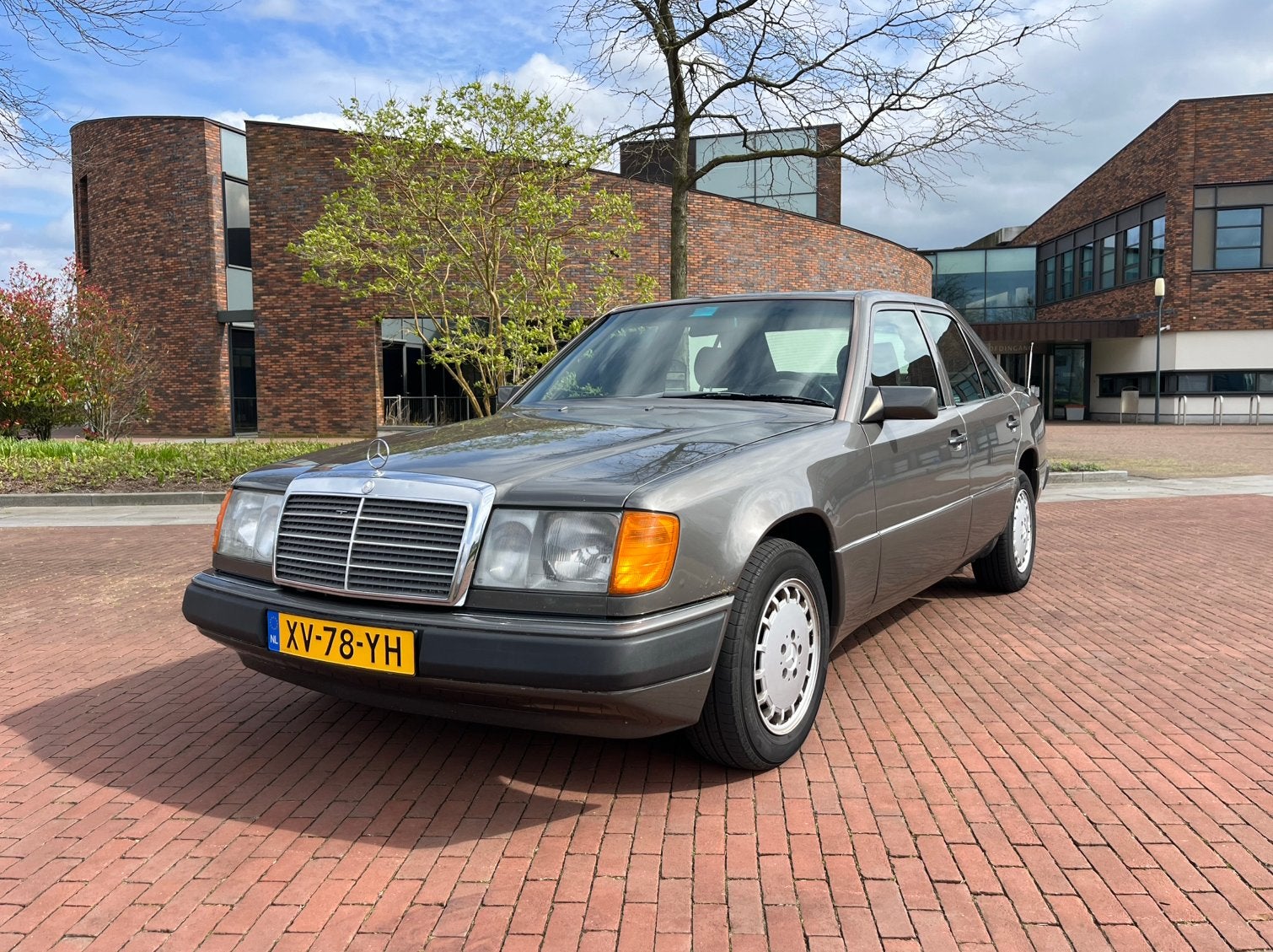 Mercedes-Benz W124 200-500 Serie 2.6 E AUT 1990 origineel NL, Auto's, Automaat, 1440 kg, Zwart, 2597 cc