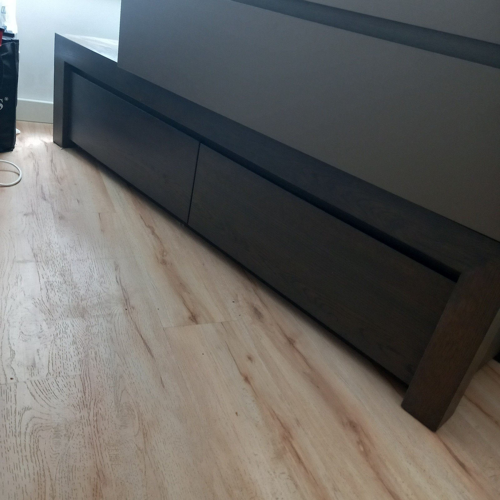 Donkerbruin TV-meubel met lades en klep, Huis en Inrichting, Kasten | Televisiemeubels, Ophalen, 150 tot 200 cm, Eikenhout, Zo goed als nieuw