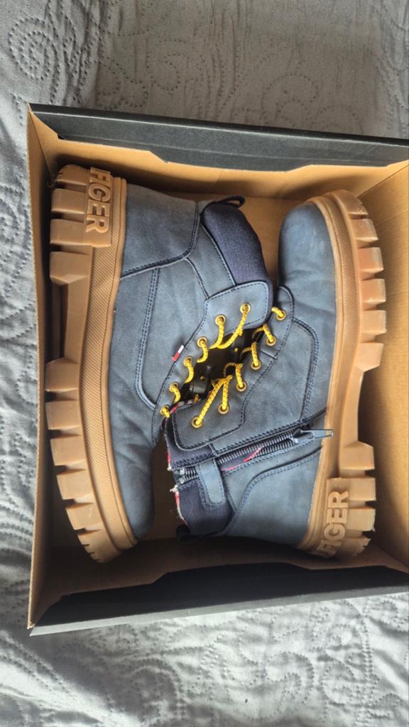 Tommy Hilfiger boots maat 37 zo goed als nieuw, Blauw, Lage of Enkellaarzen, Ophalen of Verzenden, Zo goed als nieuw