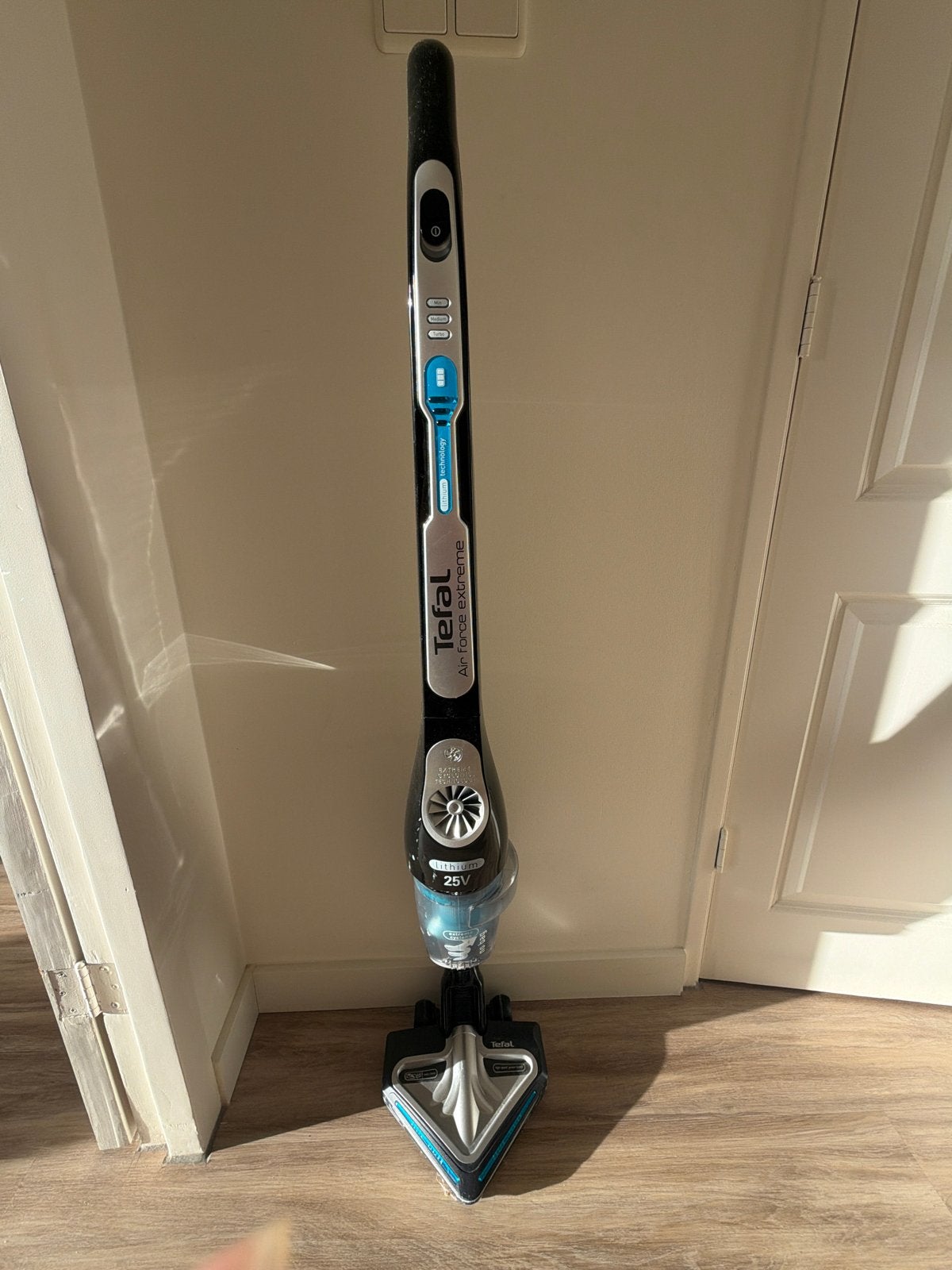 Tefal Air Force Extreme 25V Steelstofzuiger, Witgoed en Apparatuur, Gebruikt, Draadloos, Ophalen of Verzenden, Minder dan 1200 watt