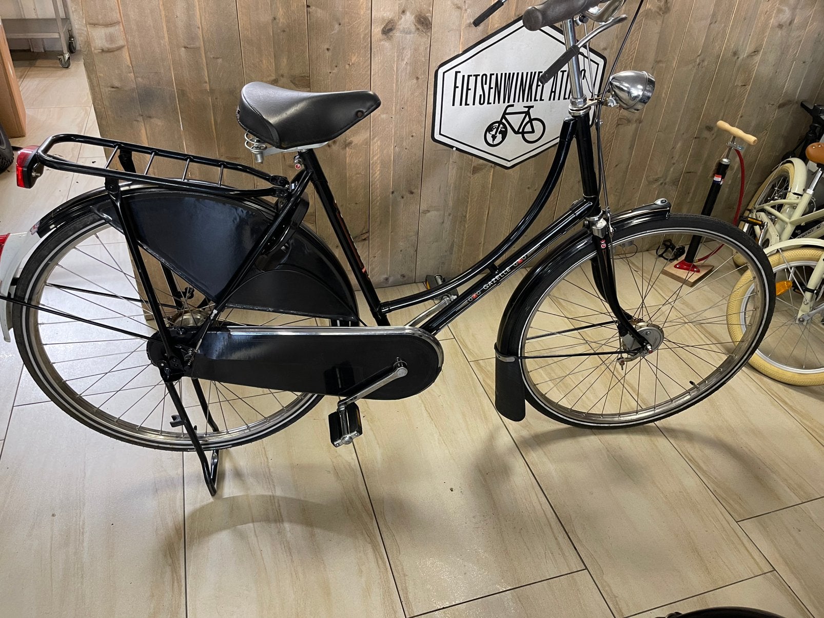 Gazelle Tour Populair 28 inch 3 versnellingen maat 57 cm, Ophalen, O, O, O