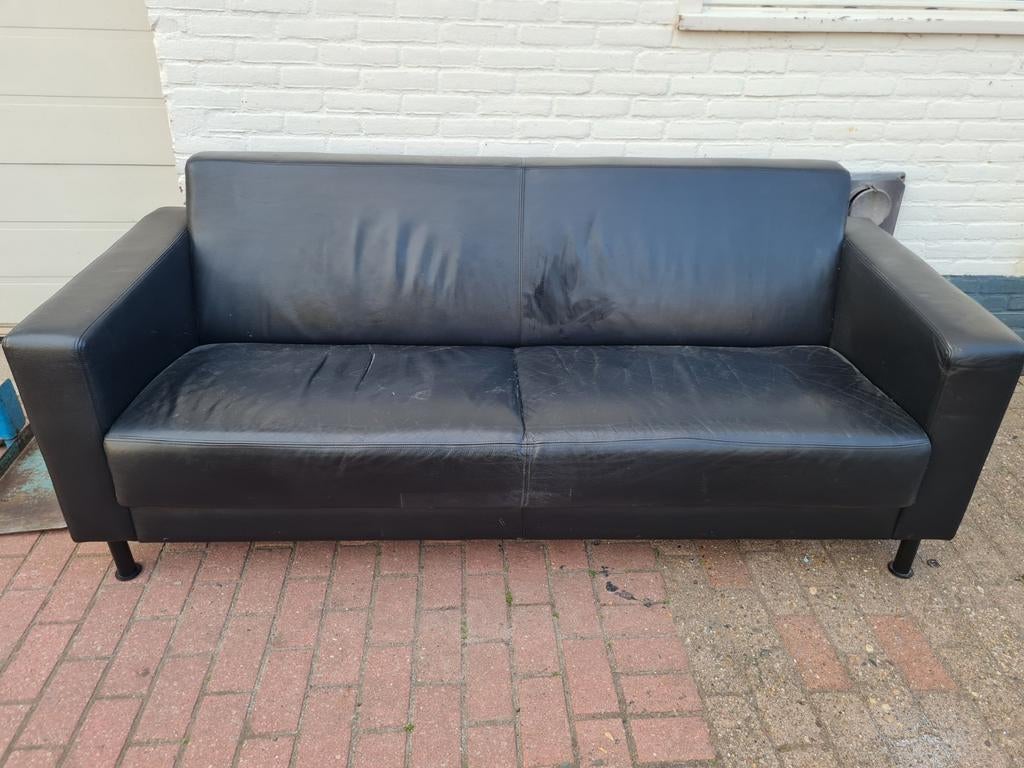 Zwarte tweepersoons leren bank - Comfortabel en stijlvol, Ophalen, Gebruikt, 150 tot 200 cm, Tweepersoons