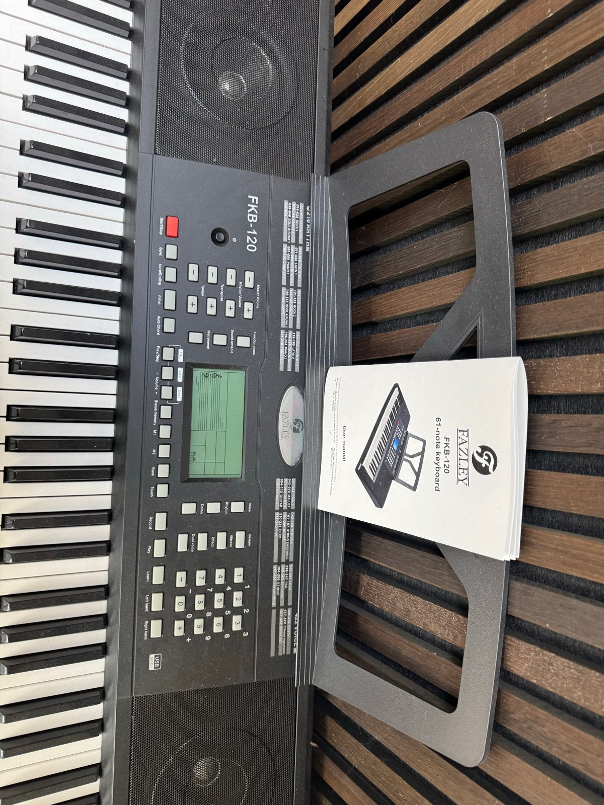 Fazley FKB-120 Keyboard met standaard en handleiding, Muziek en Instrumenten, Keyboards, 61 toetsen, Zo goed als nieuw, Met standaard